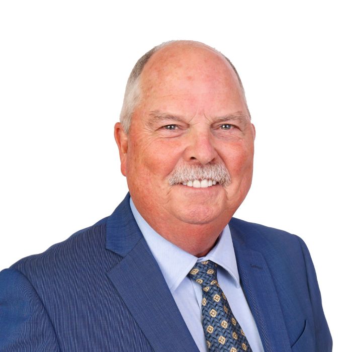 Sandy MacNeill, CPA, CA